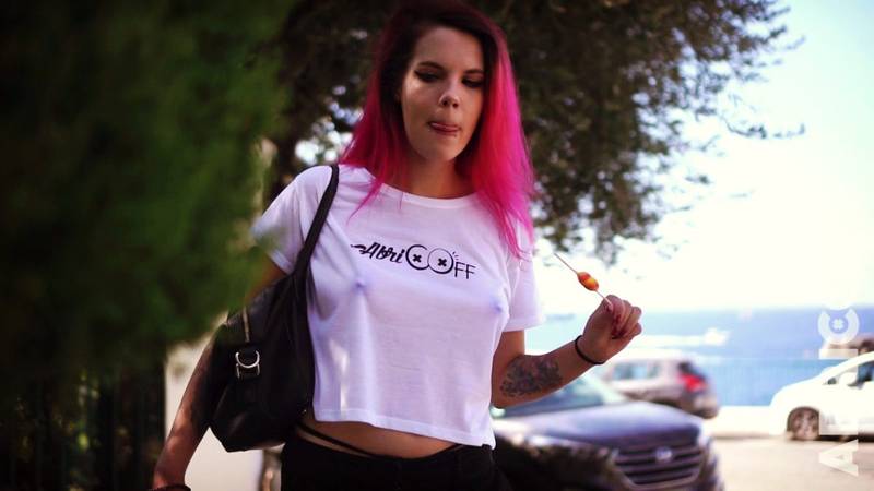 T-shirt mouille transparent